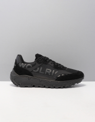 Woolrich runnner-script