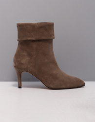 Toral 12826