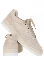 Filling Pieces Ace suede