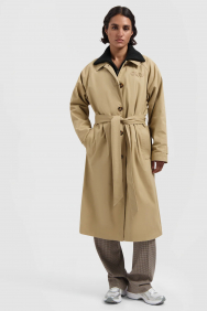 Olaf Hussein wmn-trench-coat