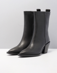 Nubikk liv-boot