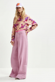 Essentiel Antwerp helpless