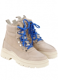 Filling Pieces mountain-boot-rock
