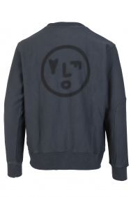 Olaf Hussein face-crewneck